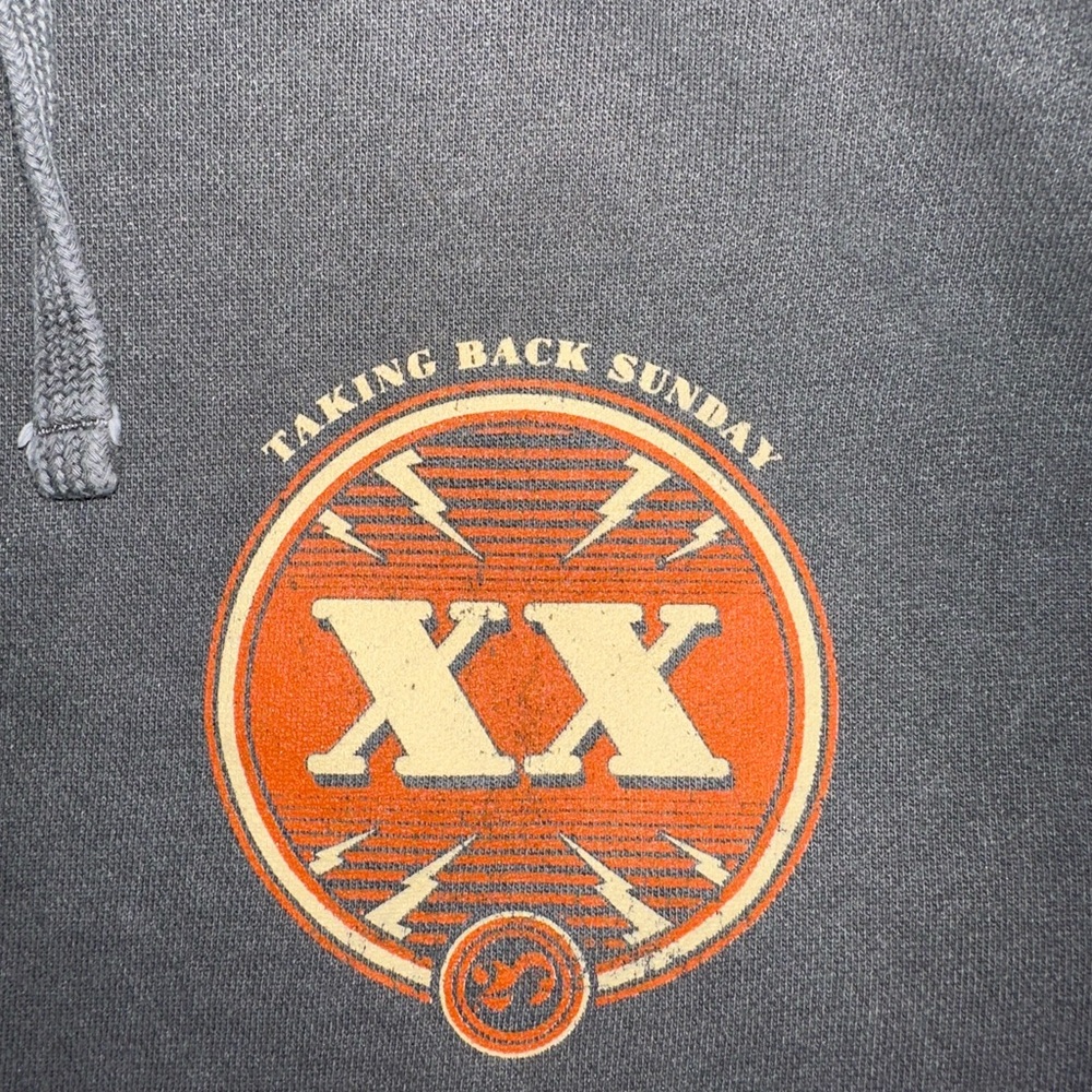 TAKING BACK SUNDAY BAND SWEATER - Picture 3 of 5